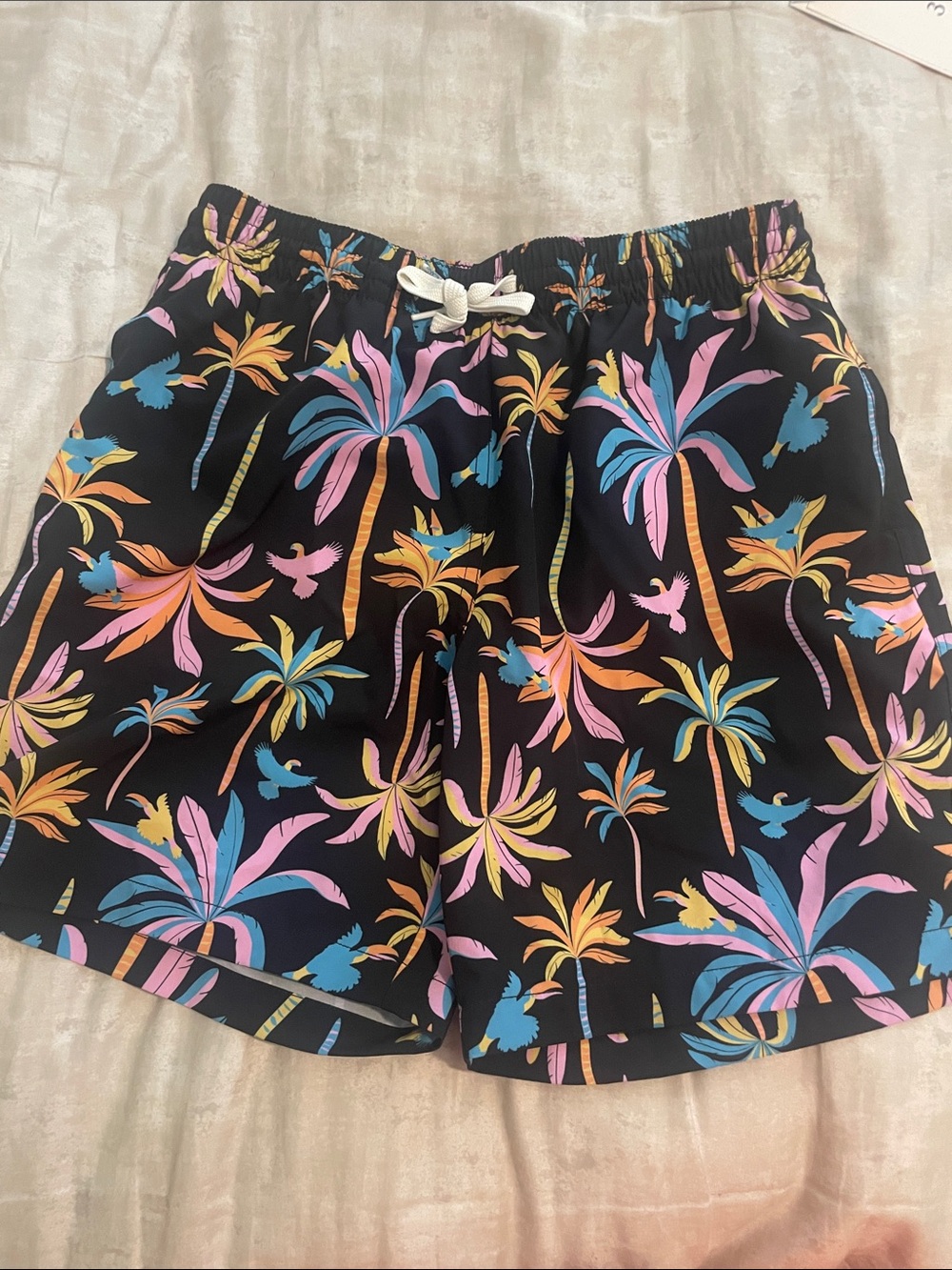 chubbies Black Tropical Palm Print Swim Shorts - Pink Blue Yellow